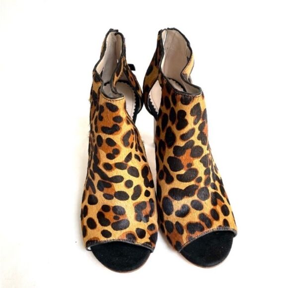 Boden Cicely Leopard Calf Hair Cutout Peep Toe Heels Size 38 / US 7 - Picture 2 of 10